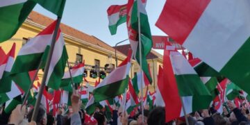 Выборы в Венгрии прошли с рекордной явкой: участки закрылись, начался подсчет голосов