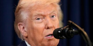 Трамп проговорился: суперсекретная технология помогла найти сбитого в Иране пилота США “по сердцебиению”