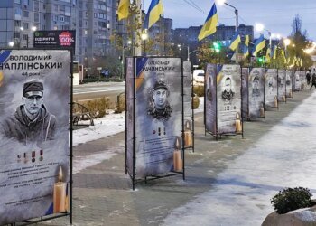 Квіти з Алеї Героїв: на Київщині затримали крадія