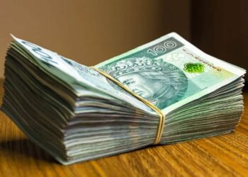 Работа в Польше: где платят больше всего и почему работодатели экономят на кадрах