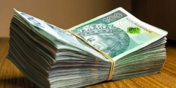 Работа в Польше: где платят больше всего и почему работодатели экономят на кадрах