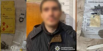 Спроба змити сліди провалилась: у Києві дилер забив унітаз