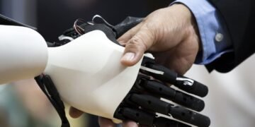 В Китае роботы-гуманоиды впервые обогнали людей в полумарафоне