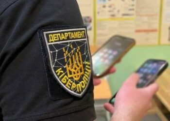 Паніка через «напад на ліцей» у Києві: поліція терміново виїхала на місце