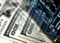 Евро резко падает, доллар стабилен: курс на 14 апреля и принимают ли банки “старые” доллары