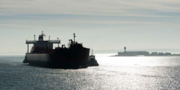 США перехватили судно “теневого флота” Ирана в Аравийском море