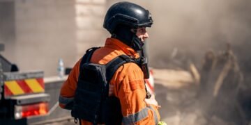 По Днепру “прилетели” 10 ракет и 80 дронов: Филатов рассказал о последствиях атаки РФ