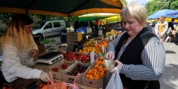 Украину ждут два скачка цен на продукты