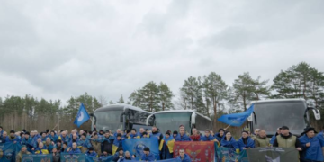 Сльози радості і обійми з рідними: на Київщину повернулися українці з полону, – ФОТО