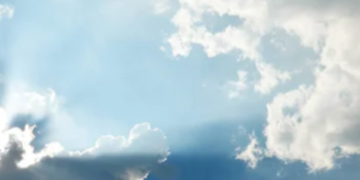 Великоднє сяйво над Києвом і Київщиною: що з’явилось у небі, – ФОТО