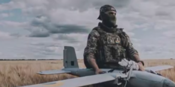 Кадри незламності, боротьби і сили духу: на вокзалі Києва відкрилась патріотична фотовиставка, – ВІДЕО