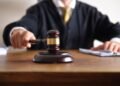 Работник ТЦК впервые получил приговор за препятствование омбудсмену