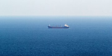 Швеция задержала балкер, направлявшийся из России