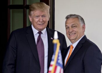 Трамп снова “топит” за Орбана и пообещал экономическое процветание Венгрии