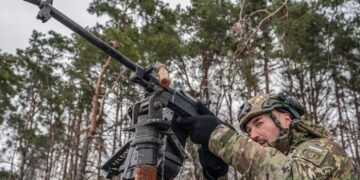 Прилеты баллистики и сотни дронов в небе: ВСУ раскрыли детали ночной атаки россиян