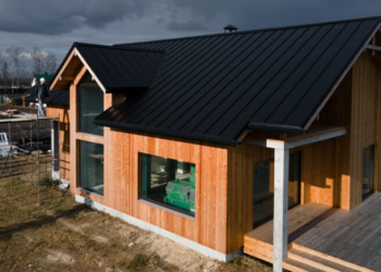 Украинцам дали зеленый свет: что теперь можно строить без разрешений и проверок на своей земле