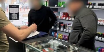 Нелегальні вейпи та нікотин без документів: у Києві викрили масштабну схему
