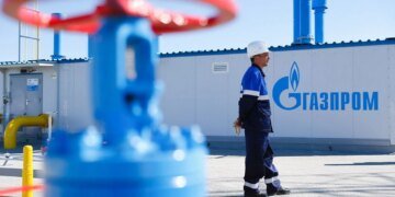 Завод "газпрому" в астрахані припинив випуск палива через пожежу від БПЛА – Reuters