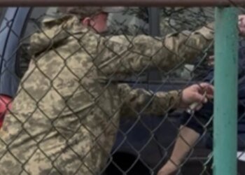 Мать обвиняет военных ТЦК в избиении несовершеннолетнего сына: в Ровенской области возбуждено уголовное дело