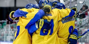 Збірна України з хокею повернулася в елітний дивізіон чемпіонату світу