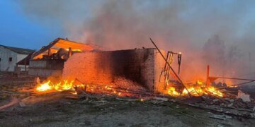 росіяни вдарили дронами по фермі на Чернігівщині: загинув чоловік, ще двоє поранені