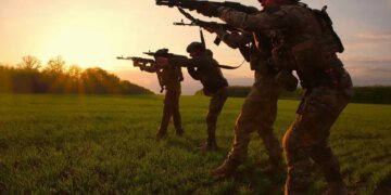 Фронт под давлением: с начала суток россияне совершили 57 атак