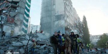 Понад 1560 дронів та 56 ракет випустила рф з учорашнього дня по Україні – Зеленський