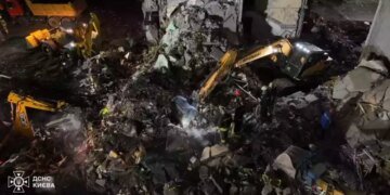 В Киеве объявлен день траура в память о погибших в результате массированной атаки 14 мая