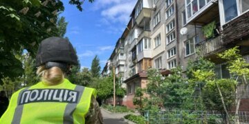 Погрожував підірвати багатоповерхівку газом та гранатою – у Києві затримали хулігана