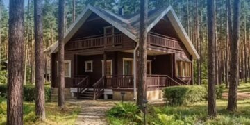 Купила коттедж и скрыла — заместитель начальника управления львовской налоговой ответит в антикоррупционном суде