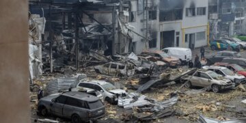 Россияне обстреляли Одессу ракетами «Шахед»: повреждены жилые дома, одно здание разрушено