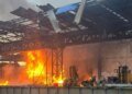 РФ трижды за сутки нанесла удары с помощью дронов по депо «Новой почты» в Харькове