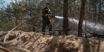В Чернобыльской зоне уже почти неделю тушат пожар, возникший в результате падения БПЛА
