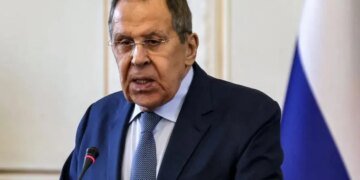 Слезы Кремля в Пекине: Лавров пожаловался на “наглого Зеленского”