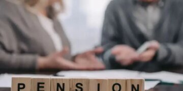 Работали за рубежом — не потеряйте стаж: что нужно для украинской пенсии