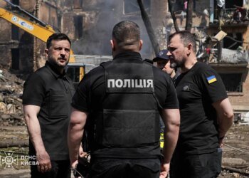Зеленський відвідав зруйнований після атаки рф музей Чорнобиля, а також Лук'янівку