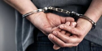 У Києві затримали чоловіка, який намагався зґвалтувати жінку