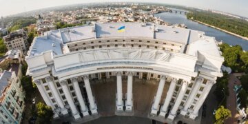 Україна засудила допуск росіян до змагань з гімнастики з нацсимволікою і закликала спортивну спільноту не підтримувати цинічне рішення