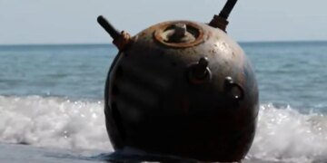 Мифический след Киева: выловленный в море металлолом поспешили объявить украинской миной