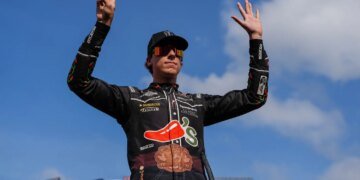 Лікарі підтвердили, що причиною смерті зірки NASCAR Кайла Буша став сепсис після пневмонії