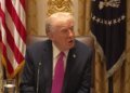 Трамп выставил Ирану три требования и ушел в ситуационную комнату для принятия решения