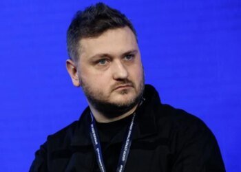 “Сумасшедший”: как Путин “заглатывает” безумные доклады Герасимова