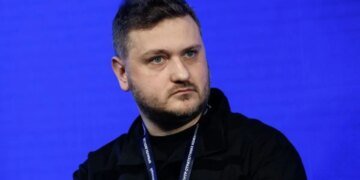 “Сумасшедший”: как Путин “заглатывает” безумные доклады Герасимова