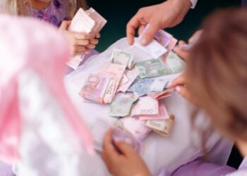 Пенсионерам могут начислить 1300 гривен надбавки: юрист назвала условие