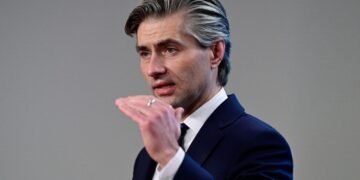 Кредит на 90 млрд не закриває питання, Литва повертає тему активів РФ
