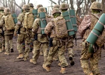 Спецконтракты для пехоты с июня: в Украине стартует реформа армии, план будет через неделю