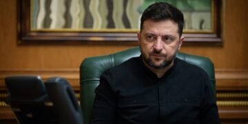 Зеленский ввел санкции против командиров РФ, ответственных за ракетные удары по Украине