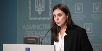 Мендель оскандалилась заявлением о Донбассе: в ОП говорят, что она “давно не в себе”