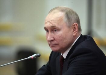 Путин вернулся к ядерному запугиванию и вспомнил про “Орешник”