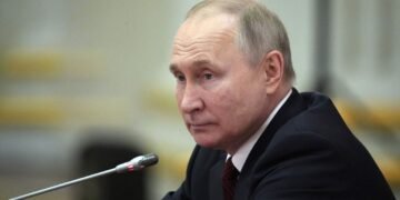 Путин вернулся к ядерному запугиванию и вспомнил про “Орешник”